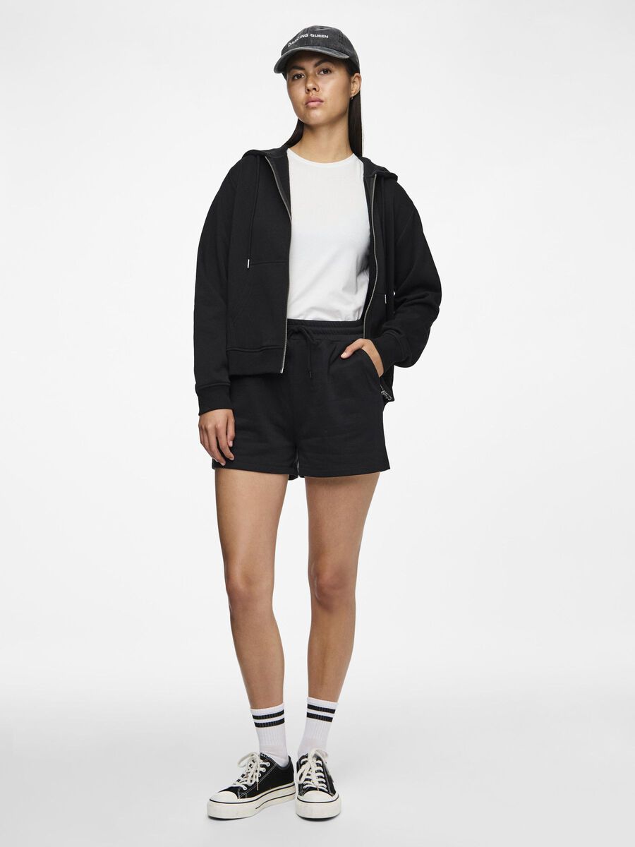 Carousel image - PCCHILLI SWEAT SHORTS, Black | 5