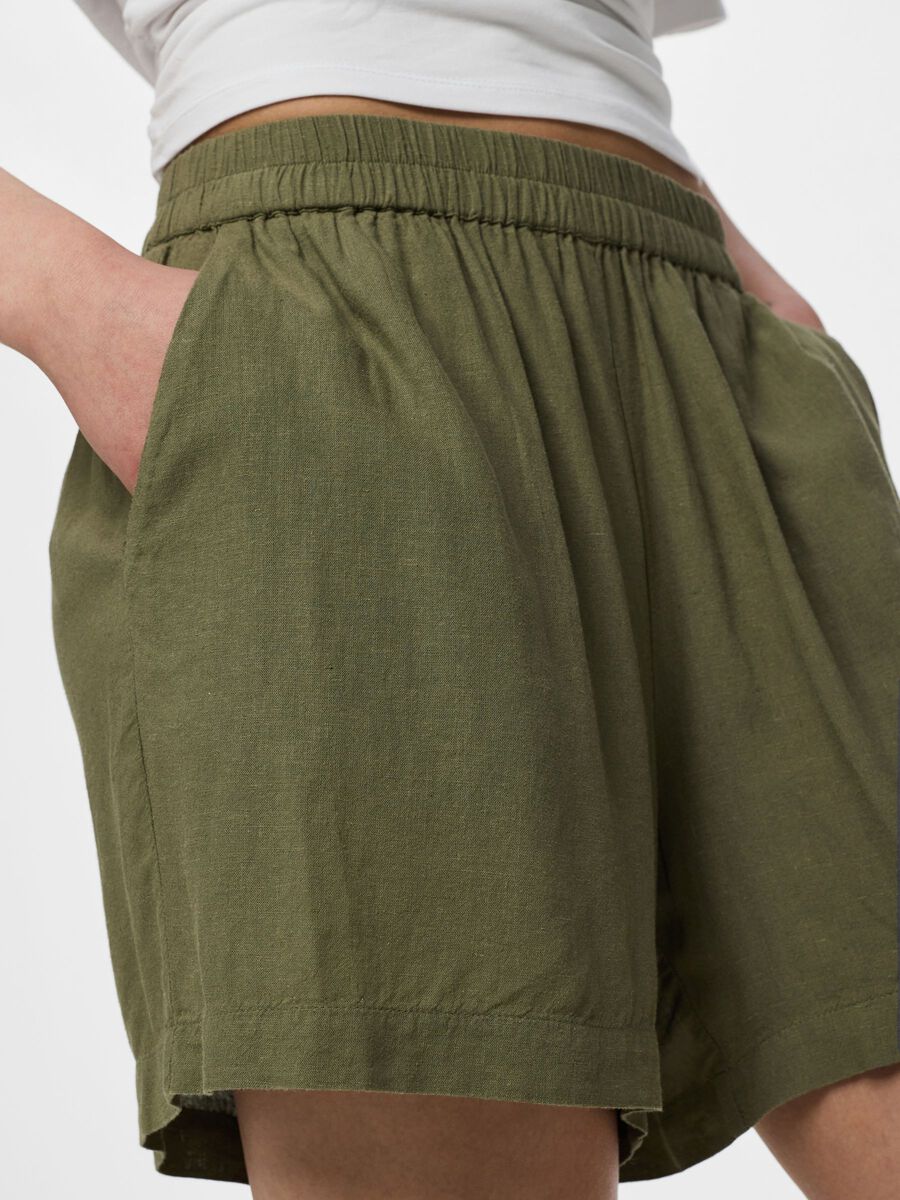 Carousel image - PCPIA LINEN BLEND SHORTS, Deep Lichen Green | 4