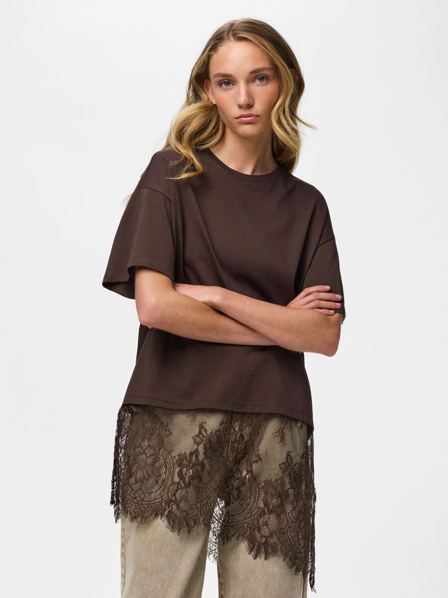 Product carousel image - PCMAVE LACE T-SHIRT, Hot Fudge | 1