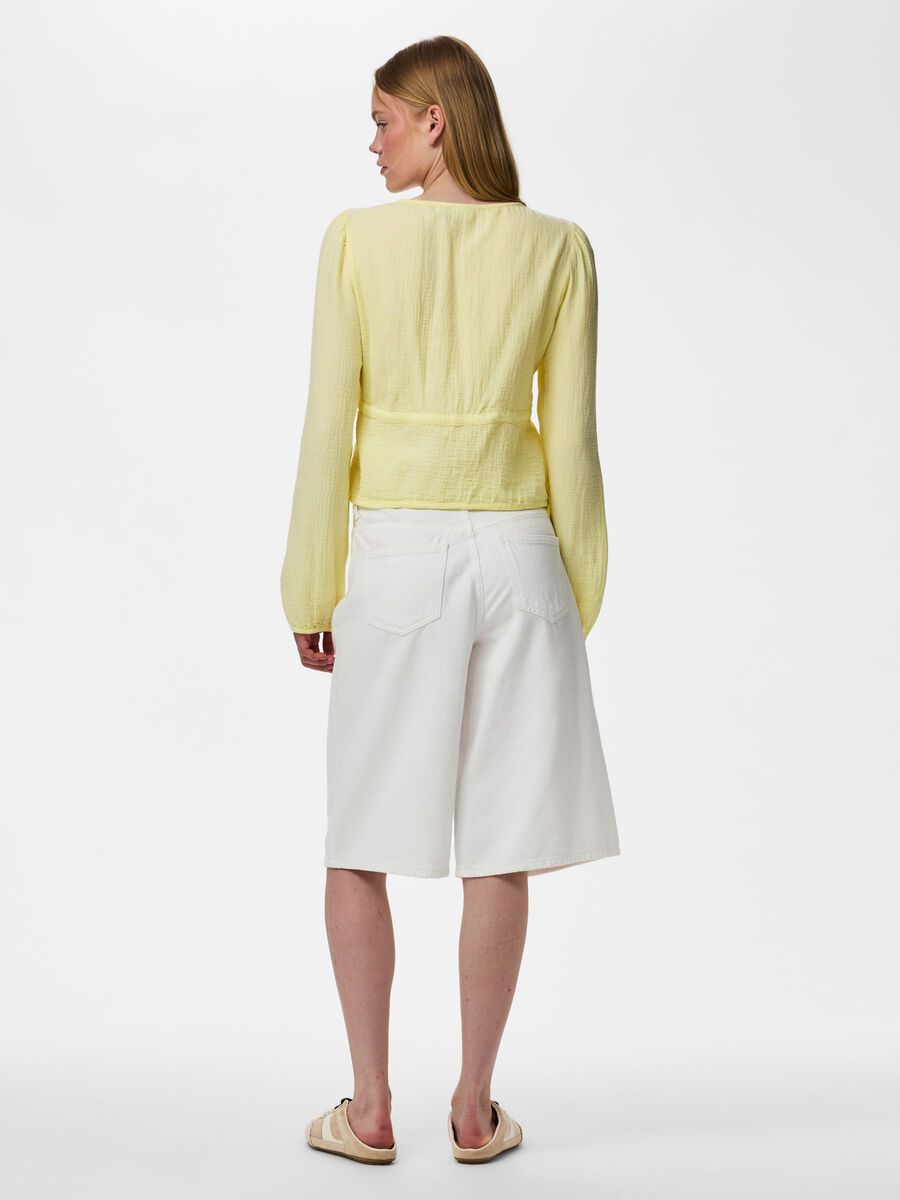 Product carousel image - PCSASTINA MUSSELIN TOP MED LANGE &AElig;RMER, French Vanilla | 2