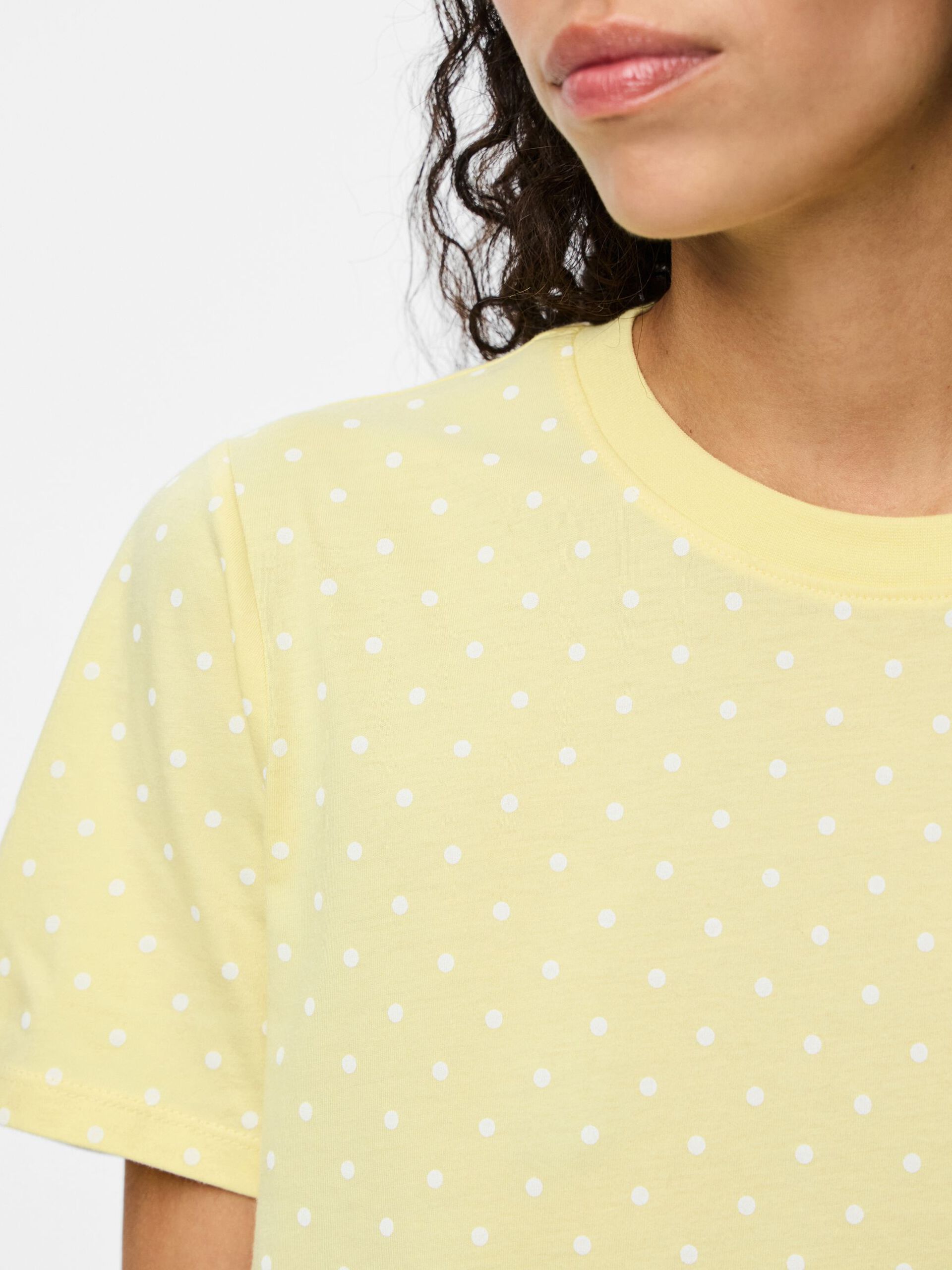 Carousel image - PCRIA DOT T-SHIRT, Pale Banana | 4