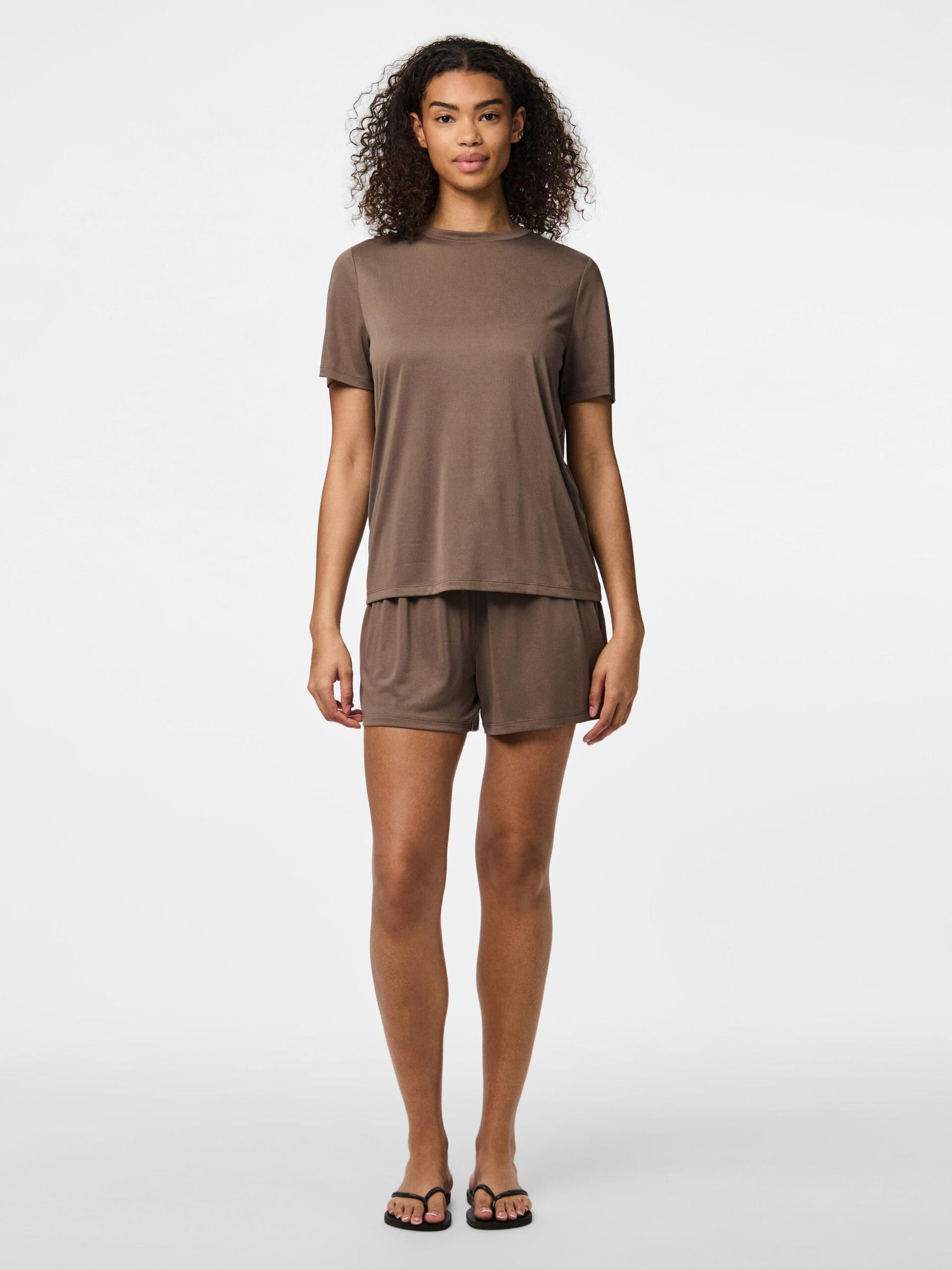Carousel image - PCANORA SHORTS, Morel | 5