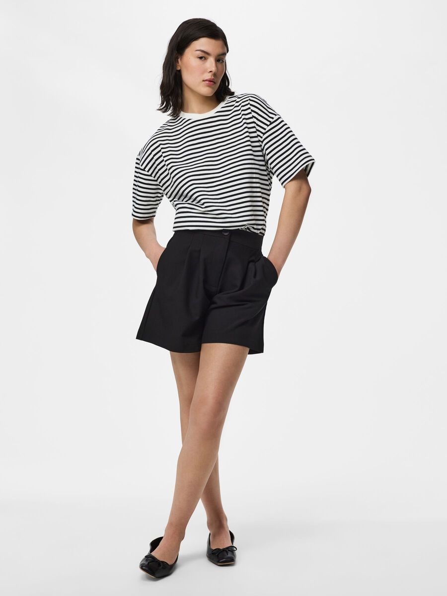 Product carousel image - PCBOSELLA - TH - PLISS&Eacute; SHORT, Black | 1