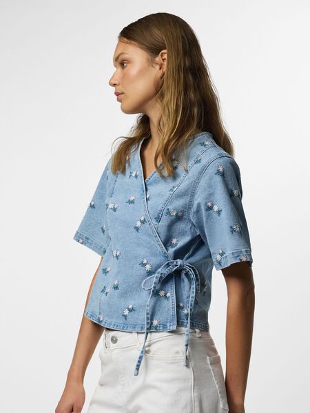 Pieces PCFLORA BESTICKTES DENIM WICKEL WICKELOBERTEIL, Light Blue Denim, highres - 17168302_LightBlueDenim_1315520_003.jpg
