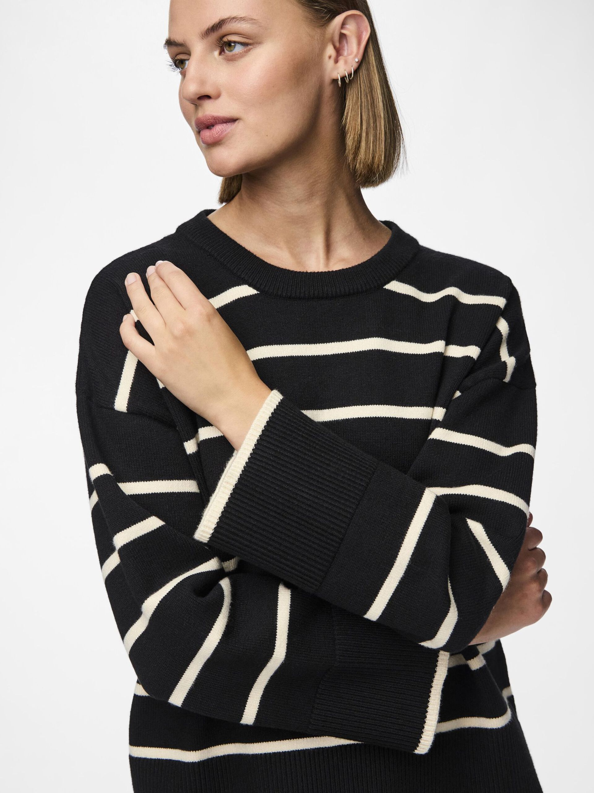 Carousel image - PCMATHILDE KNITTED JUMPER, Black | 4