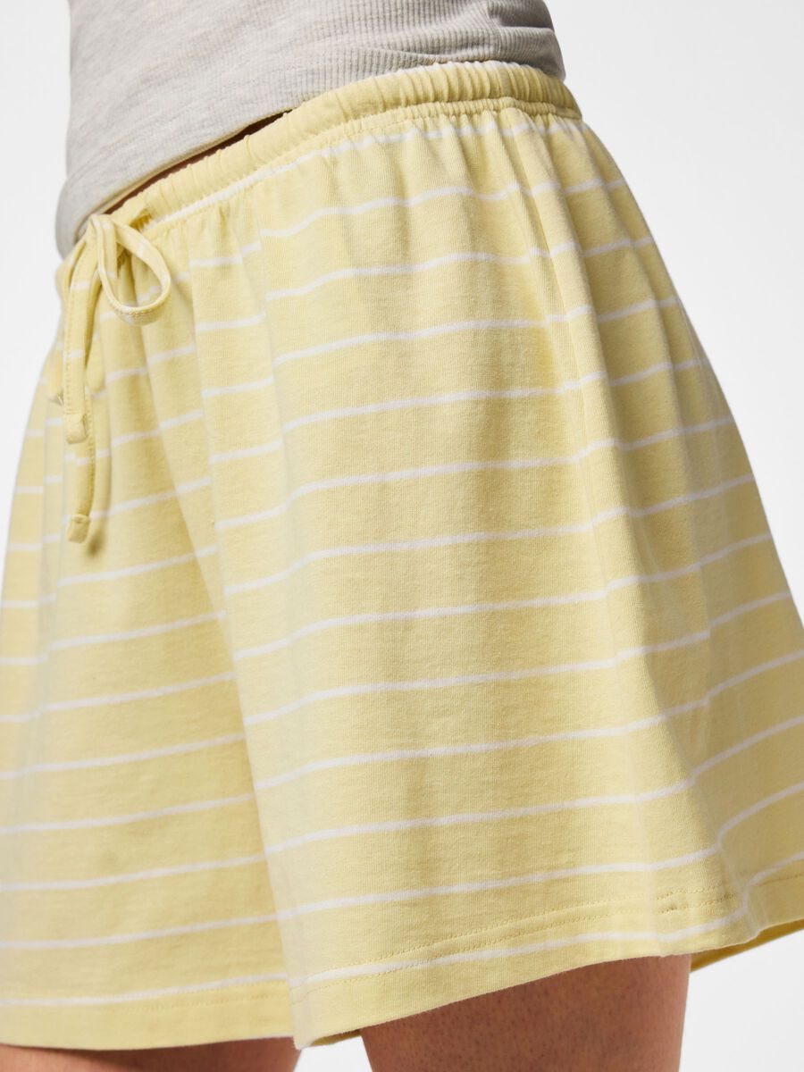 Carousel image - PCSADIE HW SHORTS, French Vanilla | 4