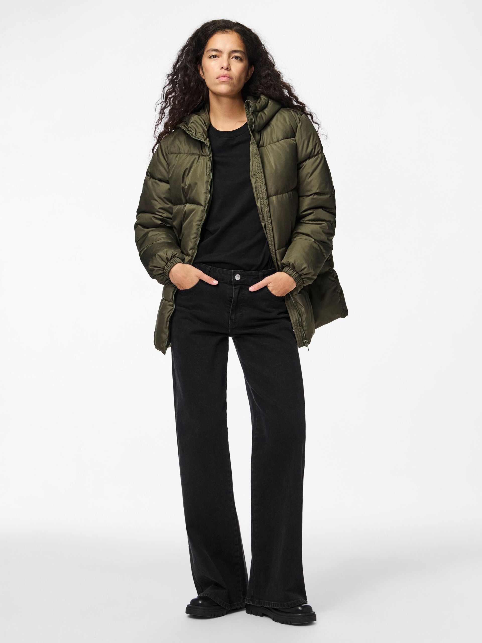 Carousel image - PCMADDIE PUFFER JACKET, Forest Night | 3