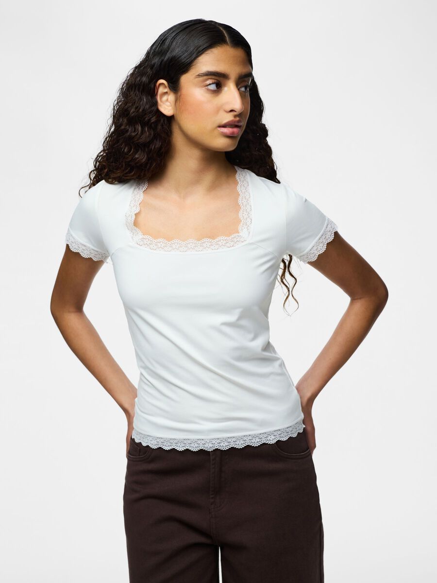 Product carousel image - PCFIFFI  SHORT SLEEVED TOP, Cloud Dancer | 1