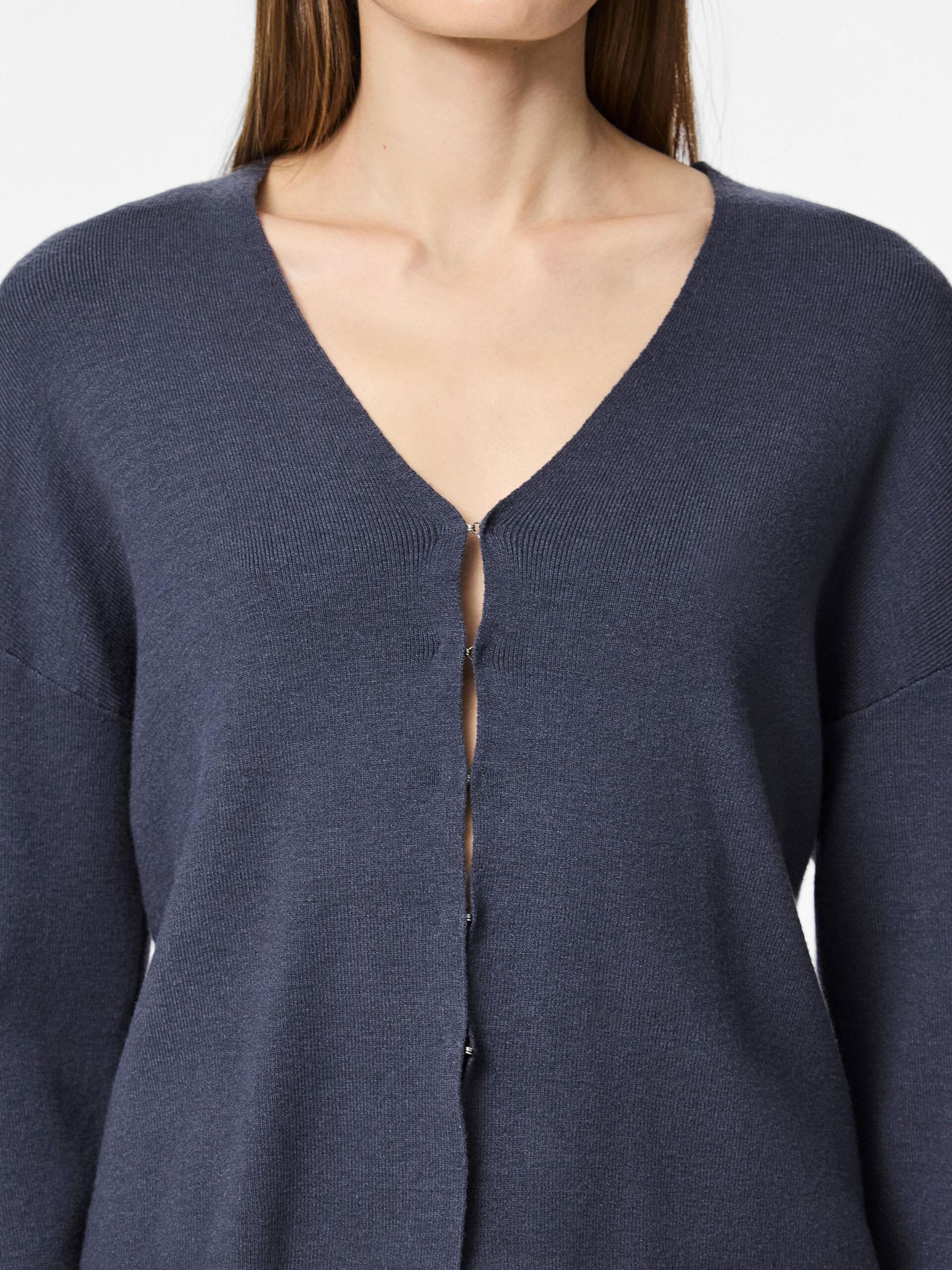 Carousel image - PCTIA KNITTED CARDIGAN, Ombre Blue | 4