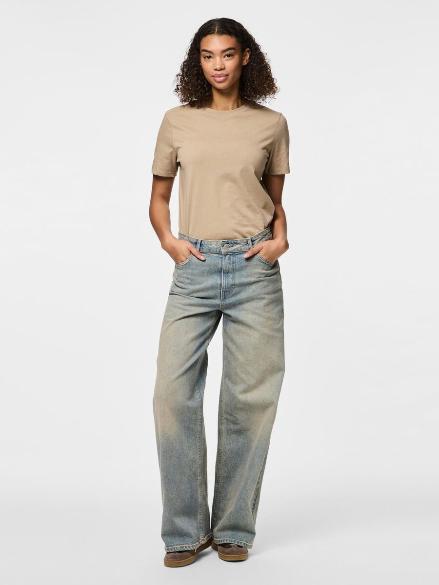 Carousel image - PCSELMA MW WIDE FIT JEANS, Medium Blue Denim | 1