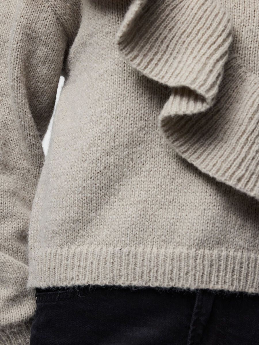 Carousel image - PCNOR FRILL  KNITTED PULLOVER, Dove | 4
