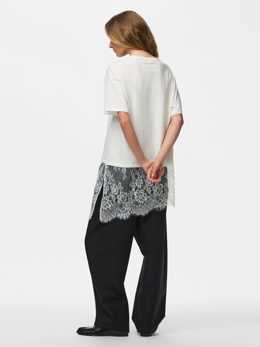 Product carousel image - PCMAVE LACE T-SHIRT, Cloud Dancer | 2