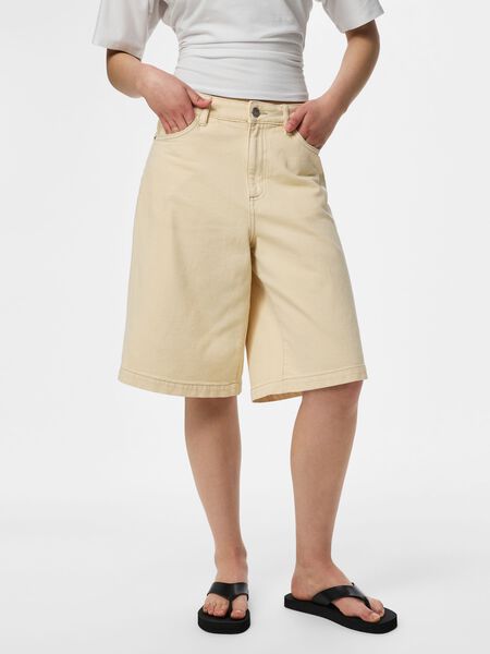 Pieces SHORTS IN DENIM, Ecru, highres - 17167151_Ecru_003.jpg
