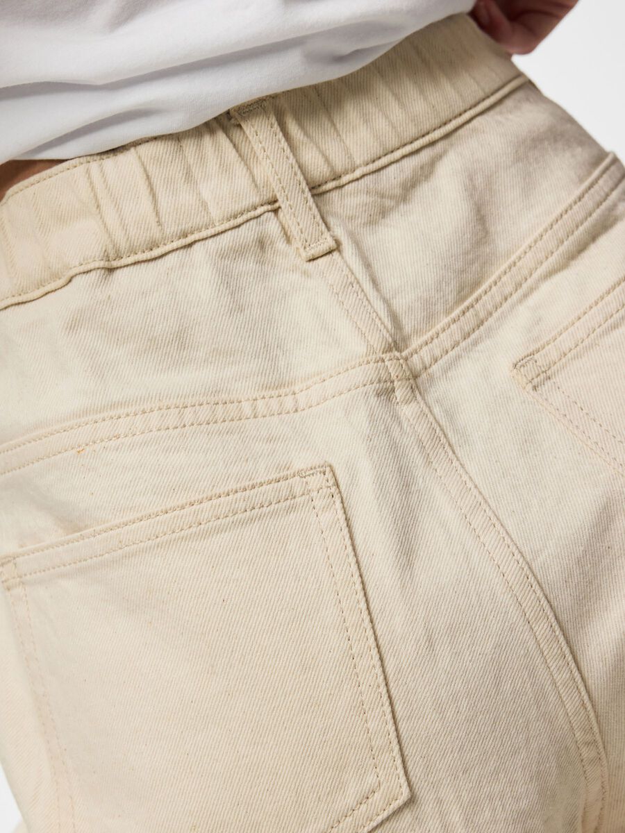 Carousel image - PCGRACE HW JEANS MED BARREL-FIT, Ecru | 4