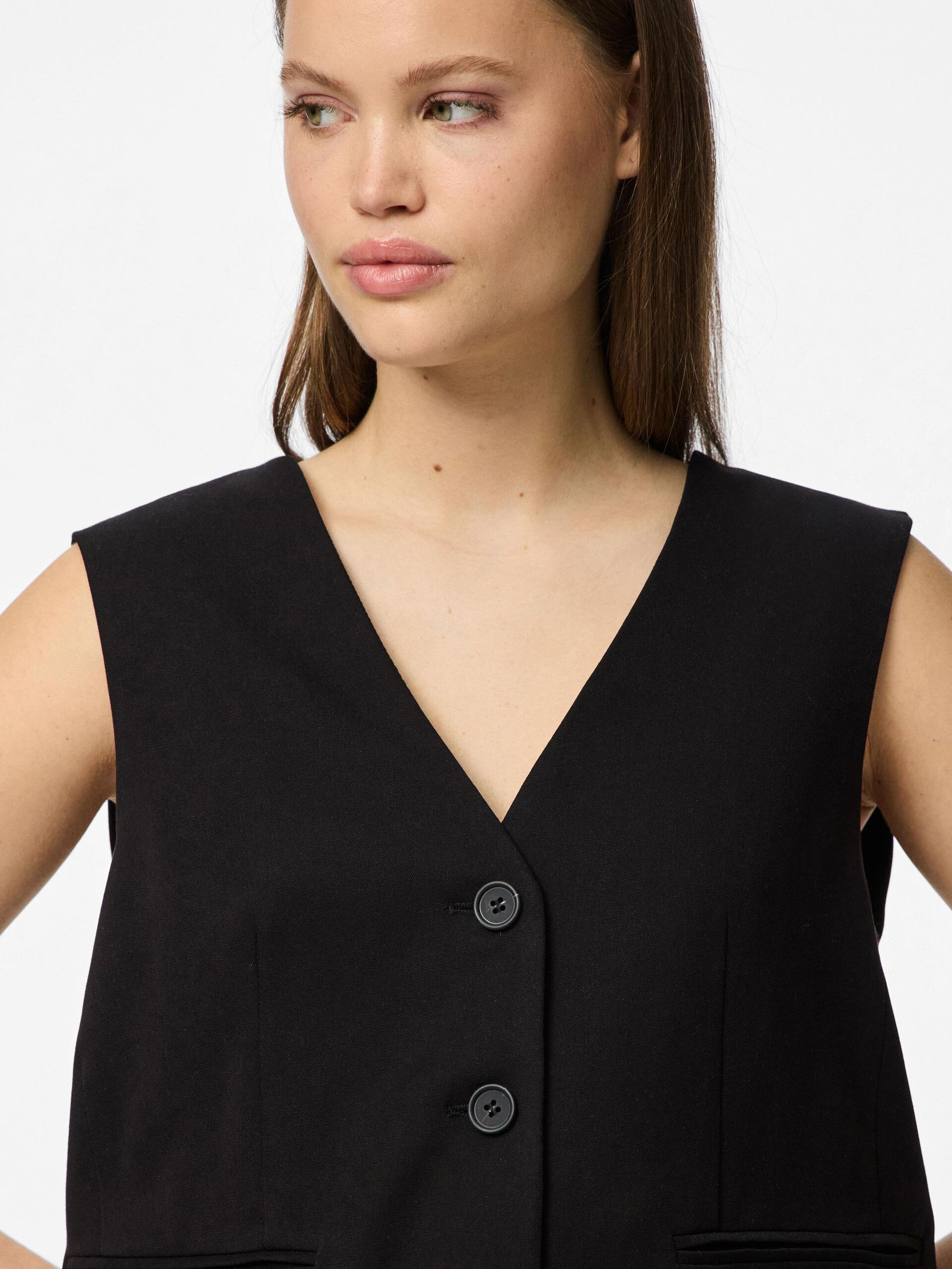Carousel image - PCKAMIL OVERSIZED VÄST, Black | 4