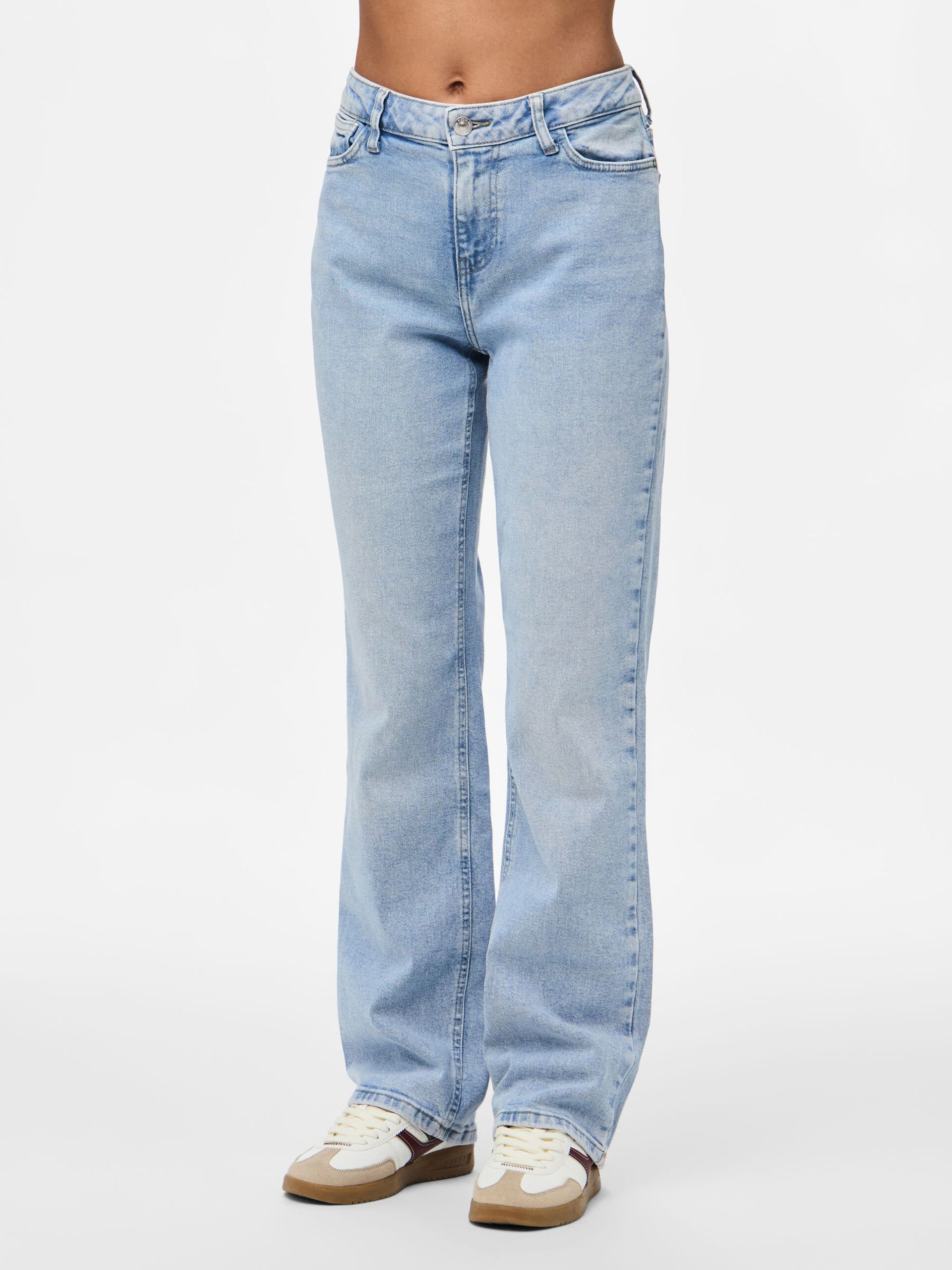 Carousel image - PCKELLY MW STRAIGHT FIT JEANS, Light Blue Denim | 3