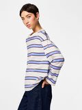 Product image thumbnail - PCMILA LOOSE T-SHIRT MET LANGE MOUWEN, Hydrangea | 1