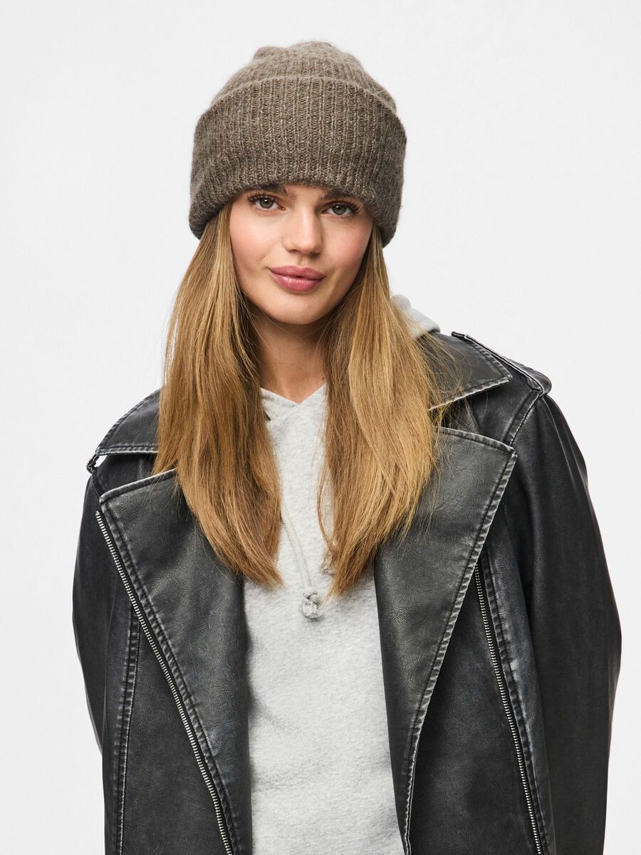 Carousel image - PCBERA BEANIE, Morel | 2