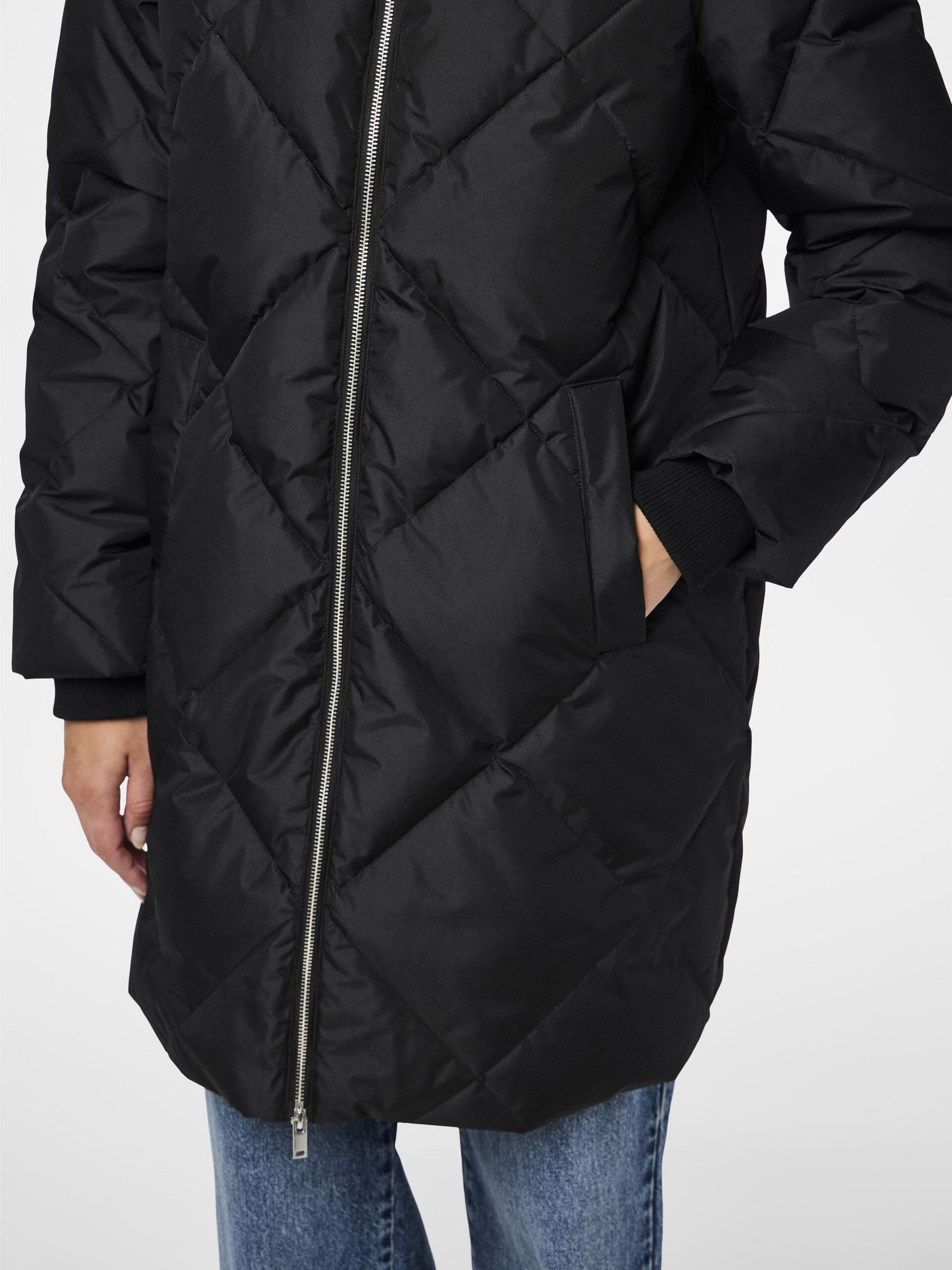 Carousel image - PCNOVELLA LANGER DAUNENJACKE, Black | 4