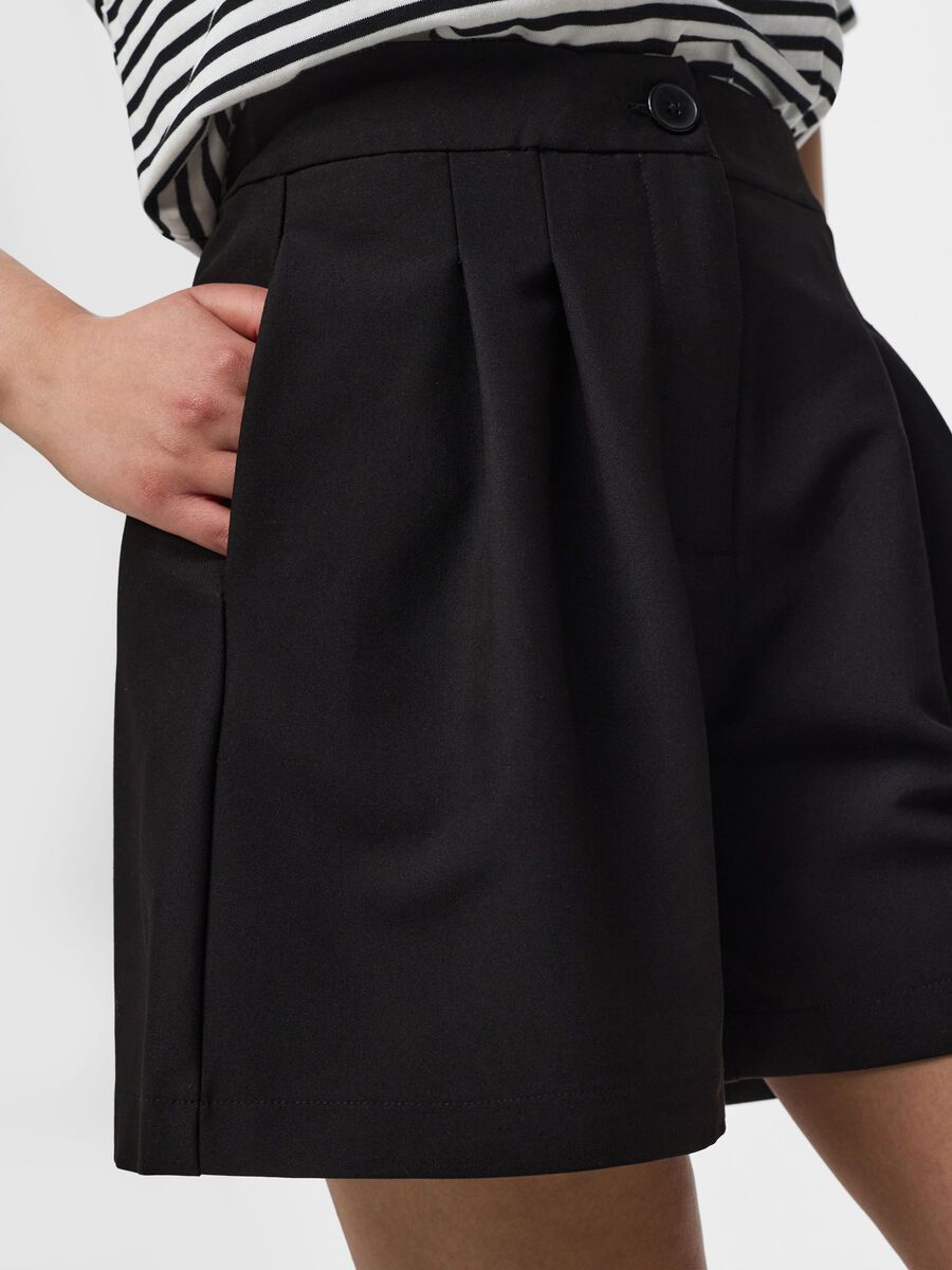 Carousel image - PCBOSELLA HW PLEATED SHORTS, Black | 4