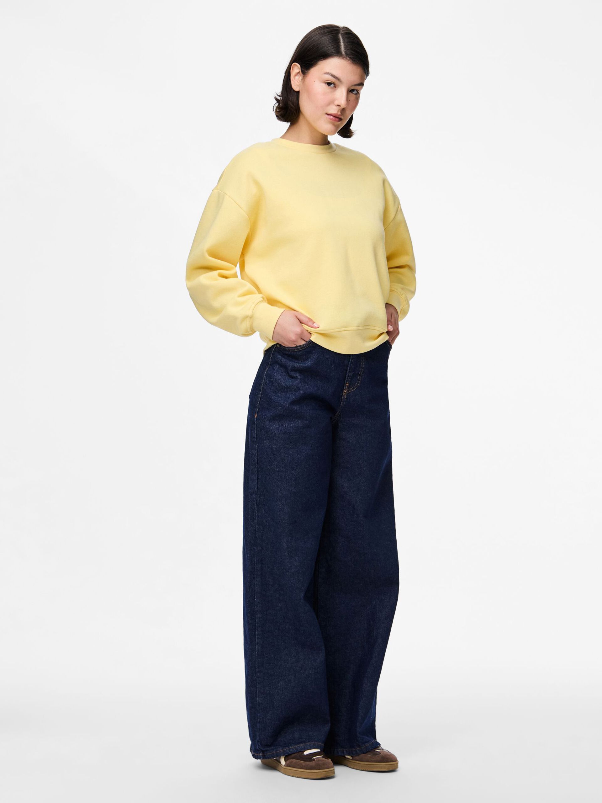 Carousel image - PCCHILLI LOOSE FIT SWEATSHIRT, Pale Banana | 3