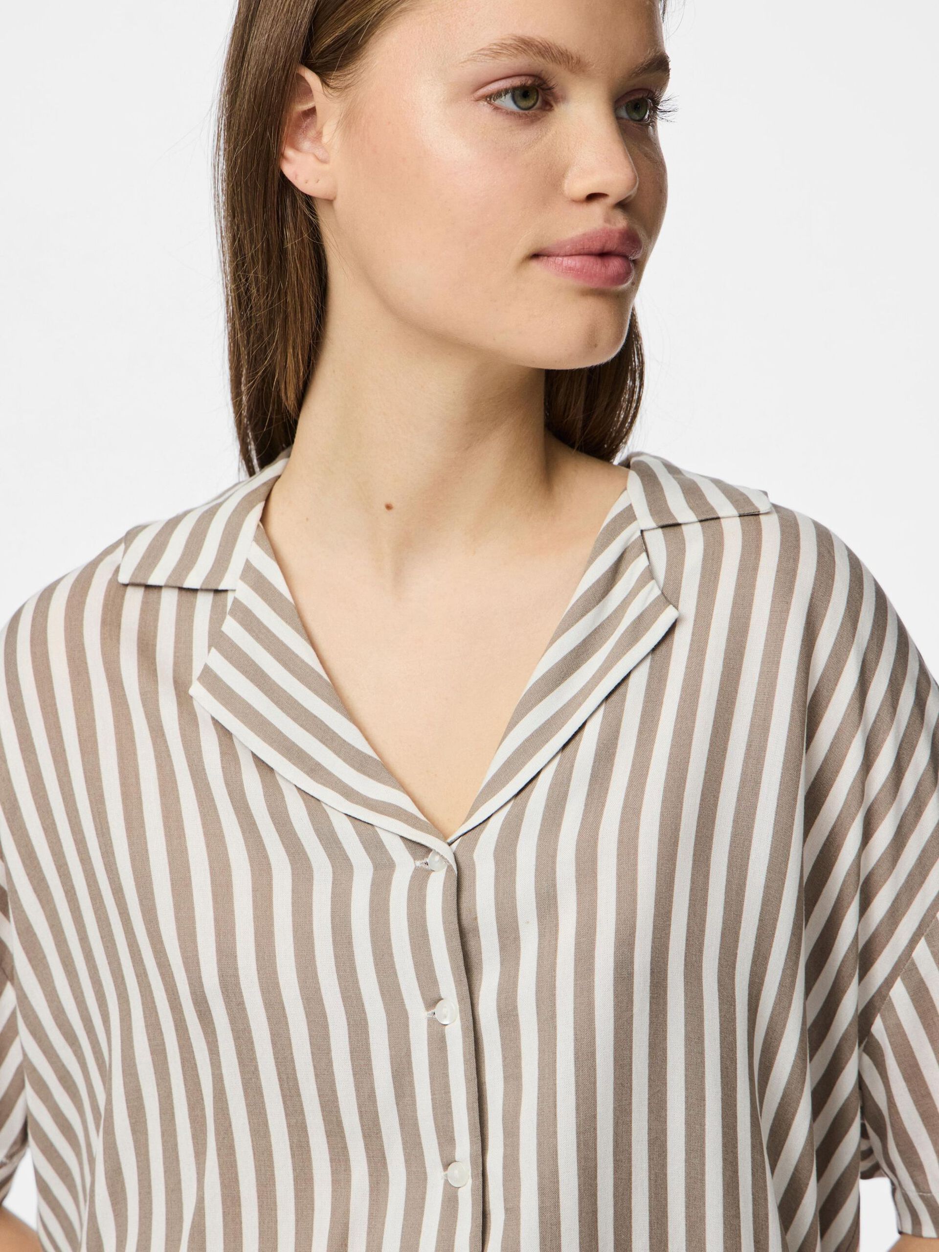 Carousel image - PCNYA 2/4 SHIRT, Moon Rock | 4