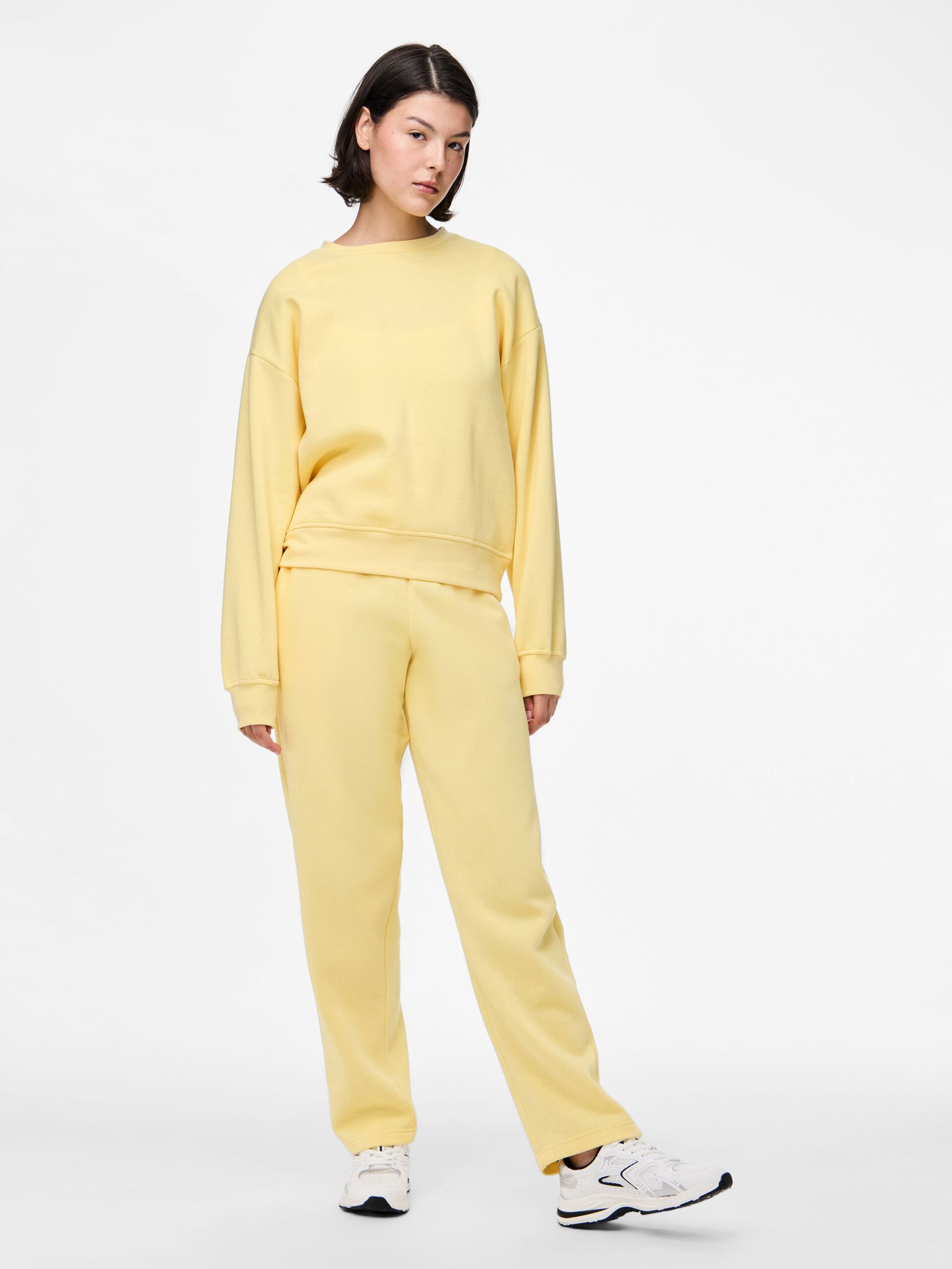 Carousel image - PCCHILLI LOOSE FIT SWEATSHIRT, Pale Banana | 5