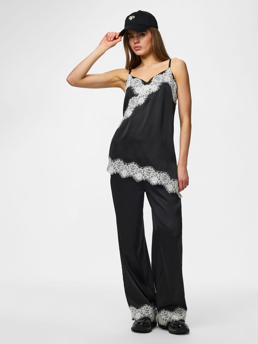 Carousel image - PCARIEL ASYMMETRISK BLONDE TOPP MED STROPPER, Black | 5