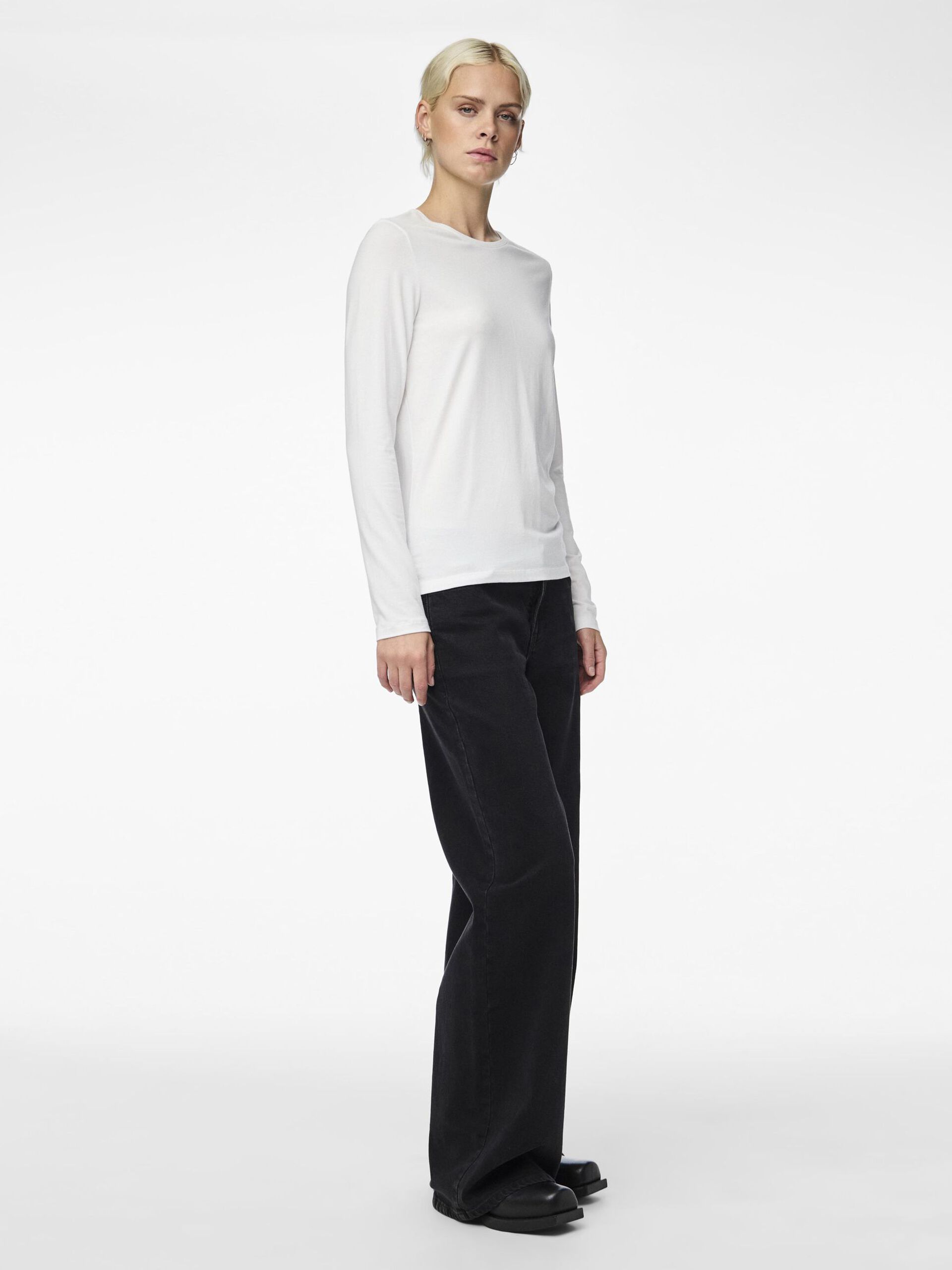 Carousel image - PCSIRENE TOP MED LANGE ÆRMER, Bright White | 3