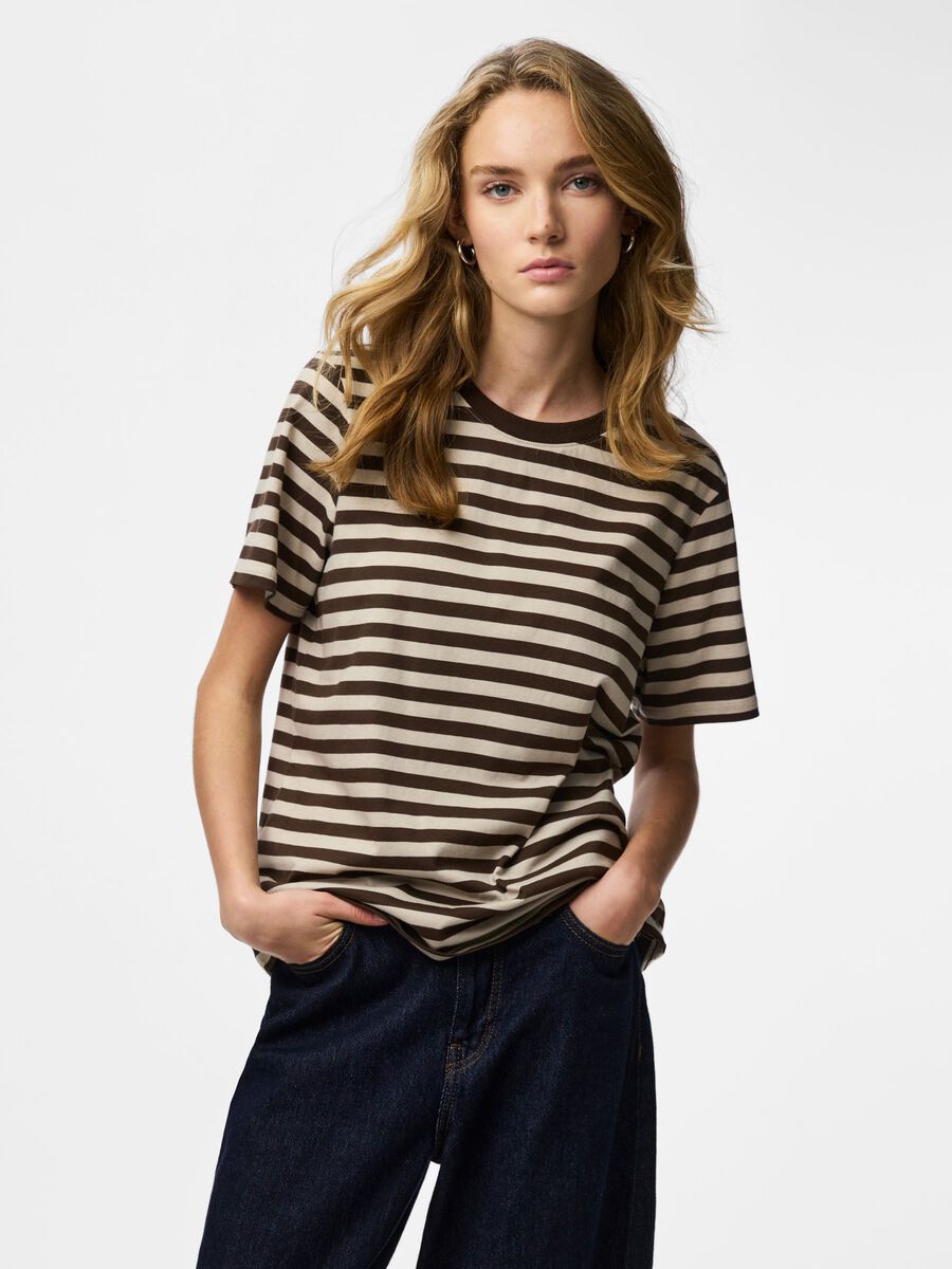 Product carousel image - PCRIA STRIBET T-SHIRT, Hot Fudge | 1