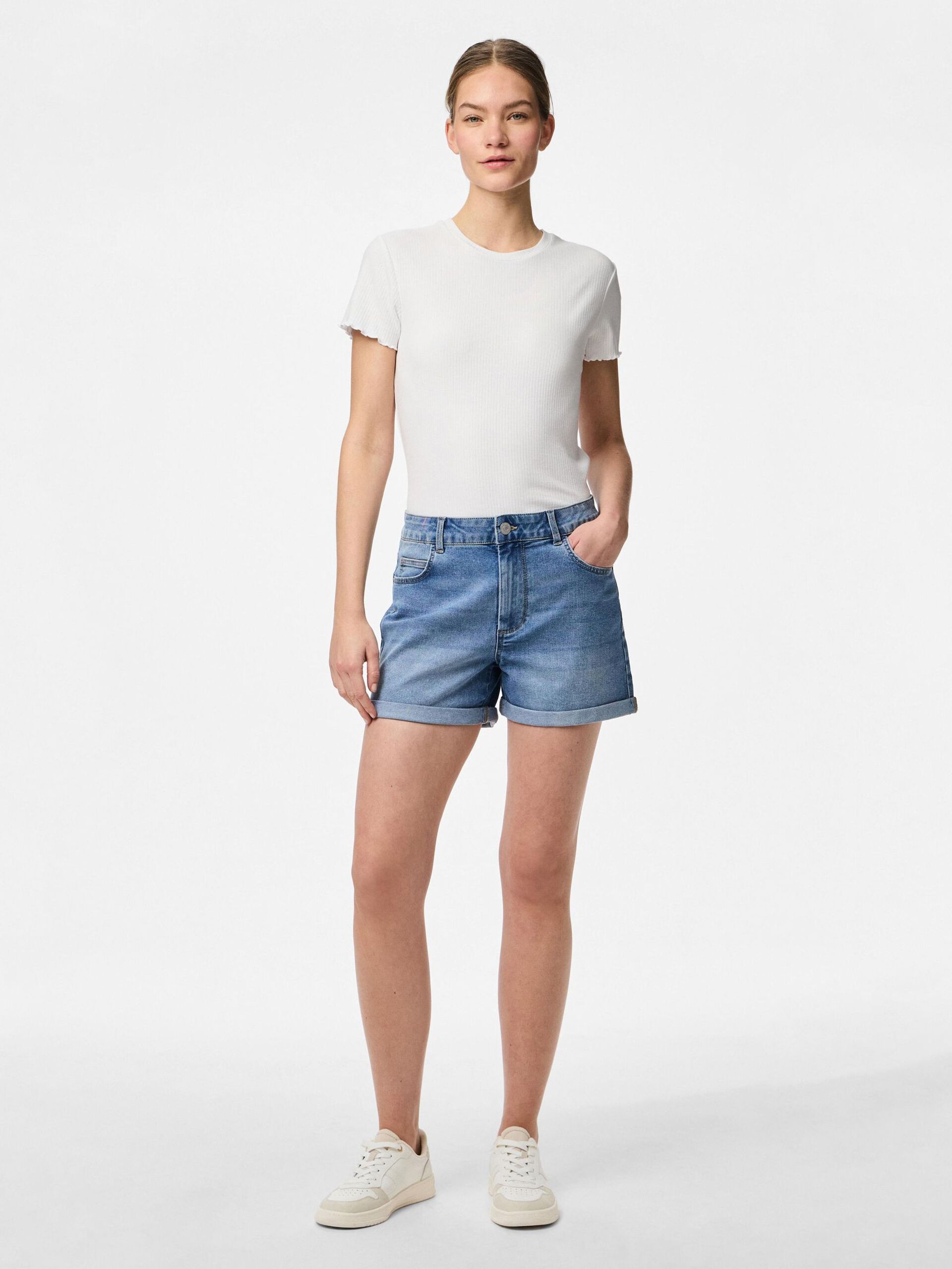 Carousel image - FARKKUSHORTSIT, Light Blue Denim | 3