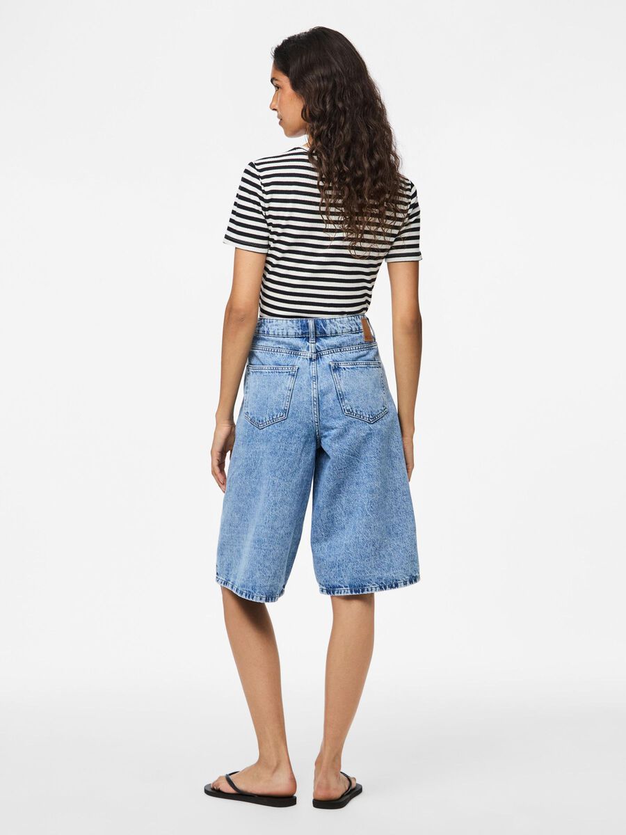 Carousel image - PCSKY MW DENIM SHORTS, Medium Blue Denim | 2