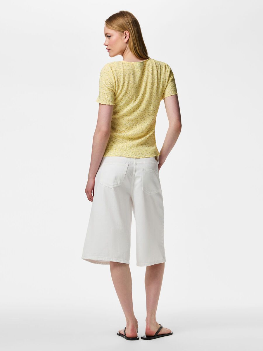 Product carousel image - PCFLORA T-SHIRT, French Vanilla | 2