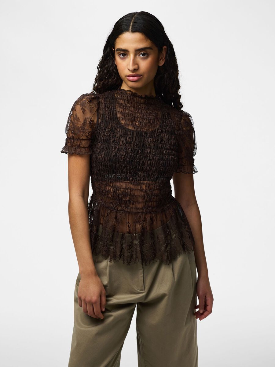Product carousel image 1 PCJILLY LACE SHORT SLEEVED TOP, Hot Fudge