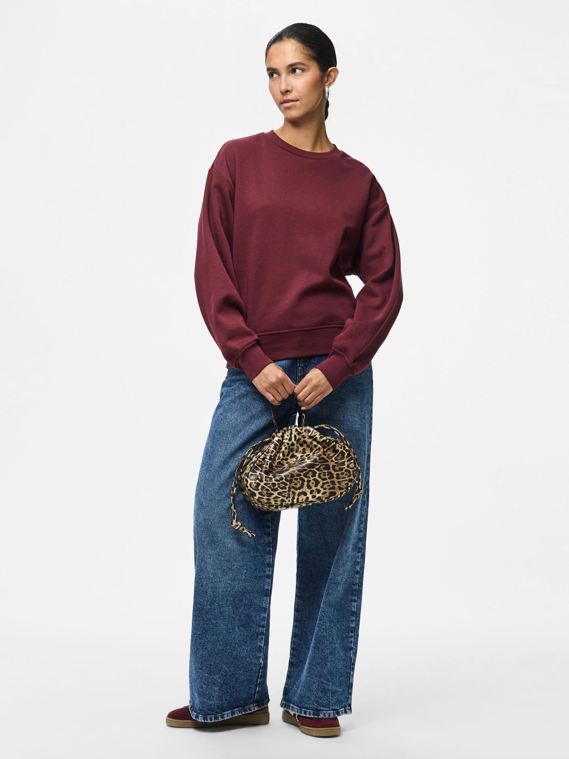 Carousel image - PCCHILLI LOOSE FIT SWEATSHIRT, Tawny Port | 3