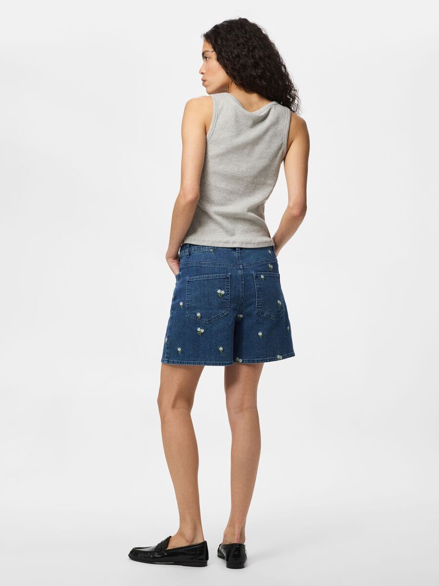 Product carousel image - PCFLORA TH SHORTS EN JEAN, Medium Blue Denim | 2