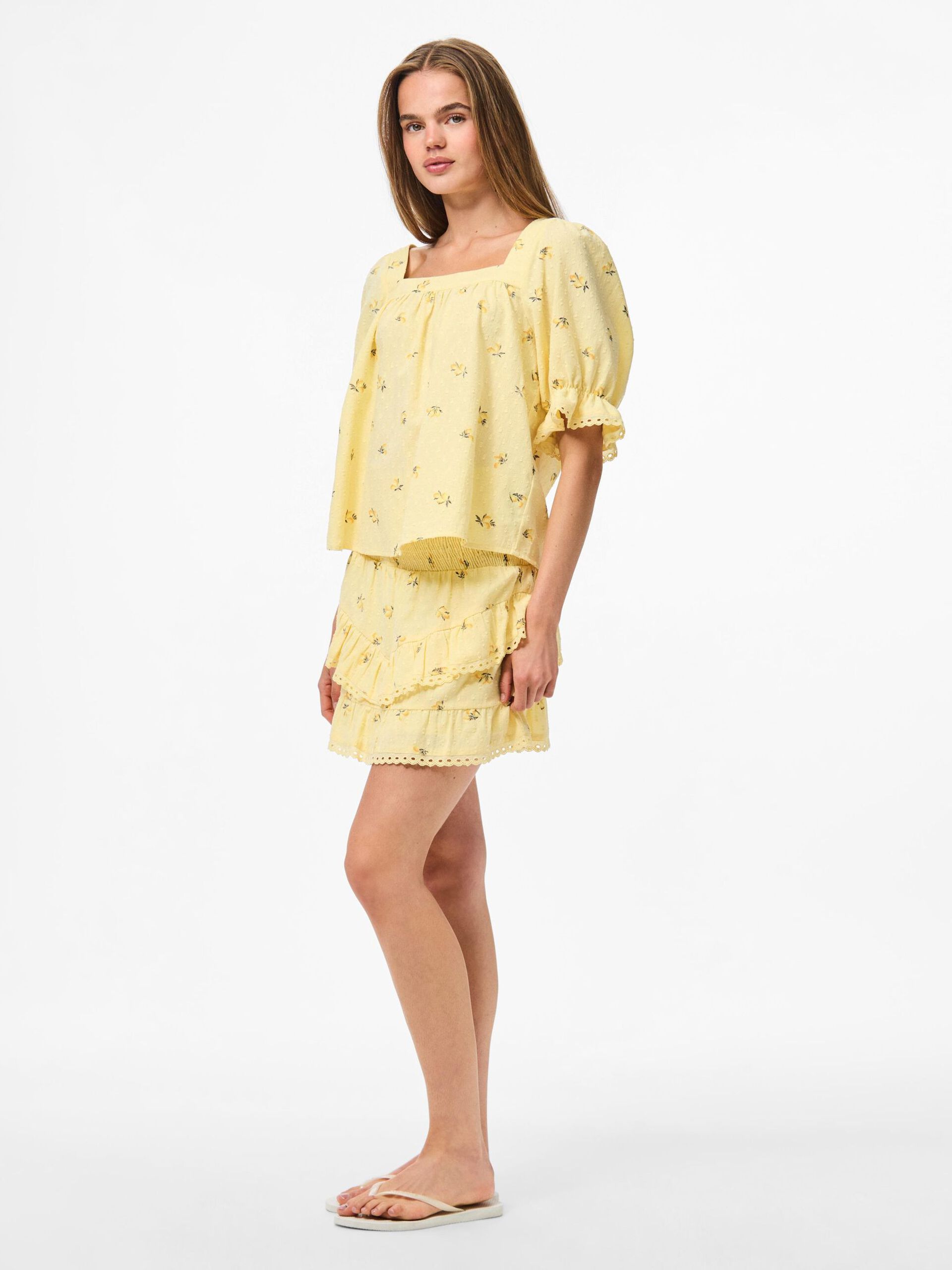 Carousel image - PCTHEA KORTERMET BLUSE, Pale Banana | 5