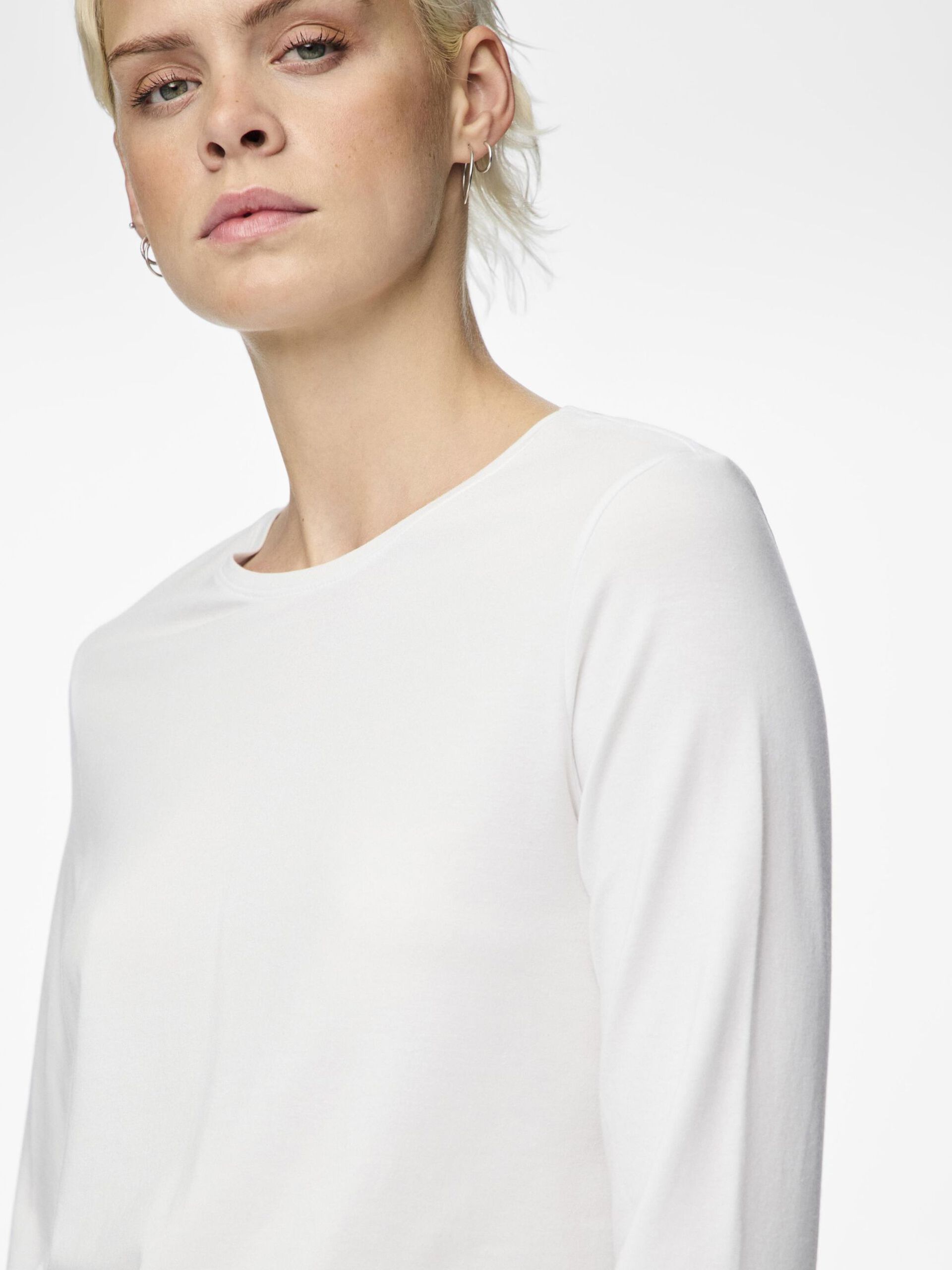 Carousel image - PCSIRENE TOP MED LANGE ÆRMER, Bright White | 4