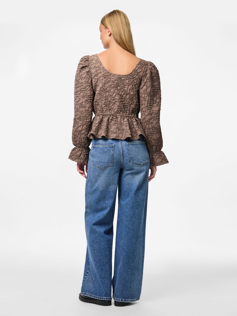 Product carousel image - PCMOLLY PEPLUM BLOUSE, Chicory Coffee | 2