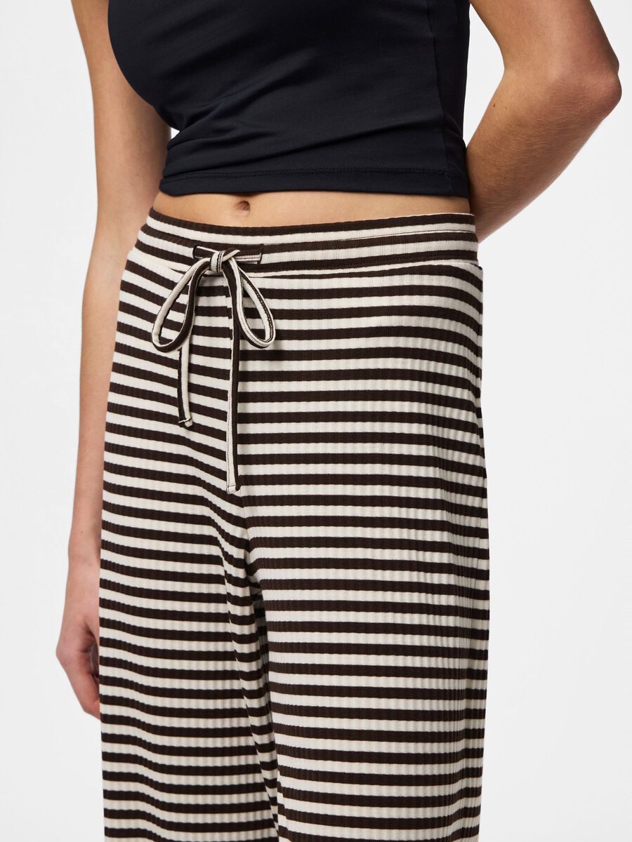 Carousel image - PCLAYA MW WIDE-LEG TROUSERS, Hot Fudge | 4