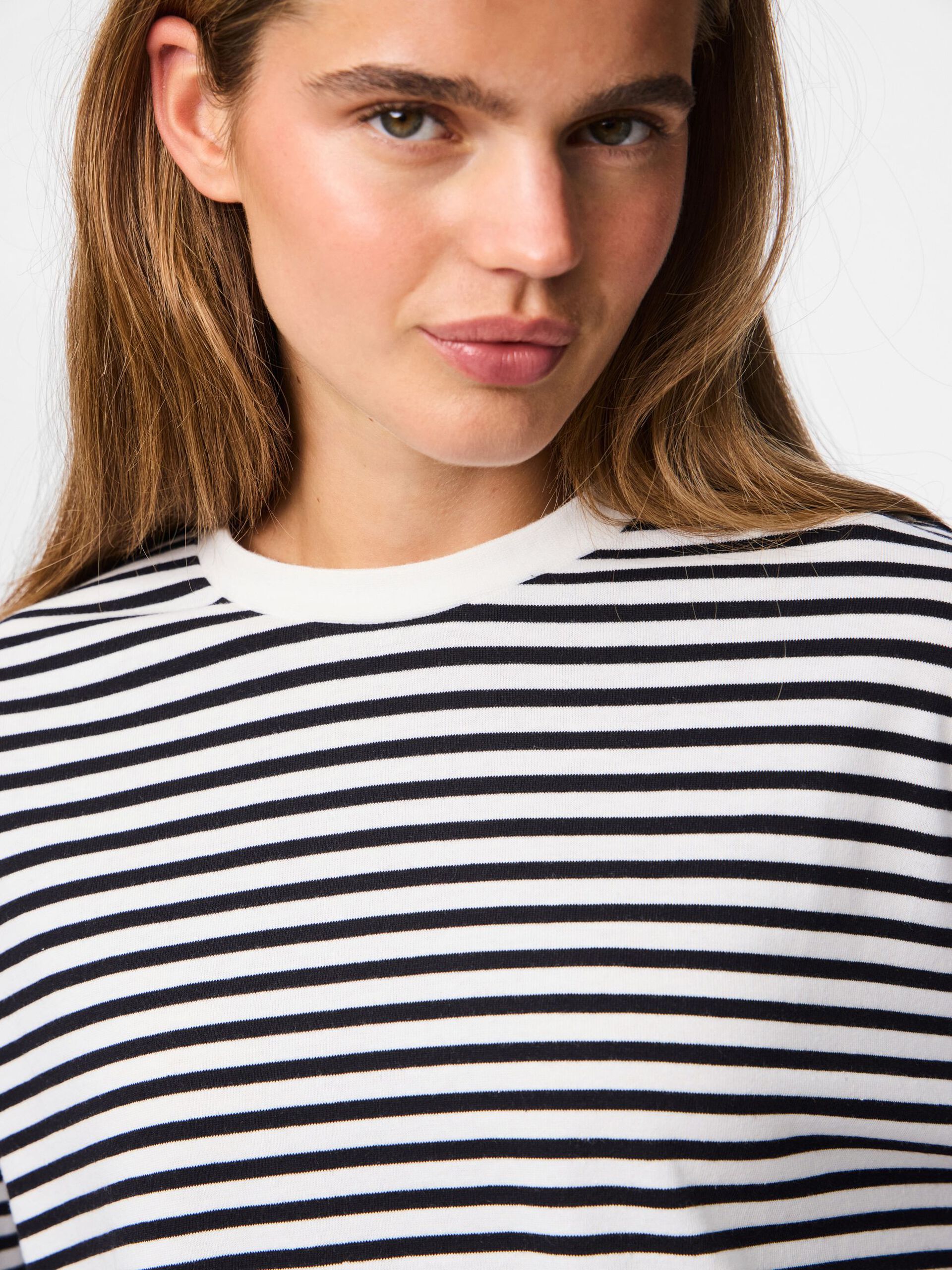 Carousel image - PCSADIE LONG SLEEVED TOP, Cloud Dancer | 4