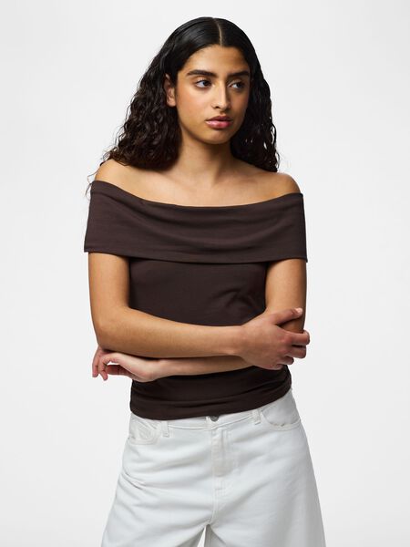 Pieces PCGEORGINA  OFF-SHOULDER TOP, Hot Fudge, highres - 17170425_HotFudge_003.jpg